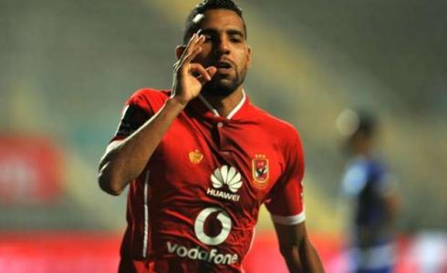 مؤمن زكريا مهاجم الأهلي المصري السابق