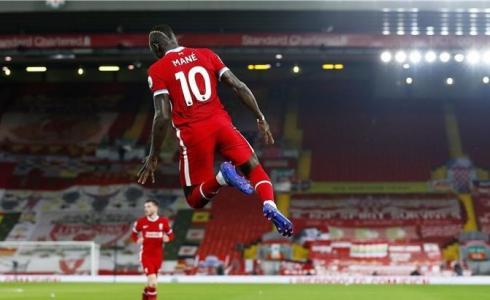 ليفربول يتغلب على أرسنال بثلاثية في ملعب الأنفيلد 