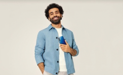 خطأ فادح يجبر النجم محمد صلاح على حذف صور إعلانه الجديد