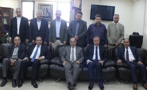 غرفة الخليل واتحاد البلاستيكية يبحثان سبل التعاون المشترك