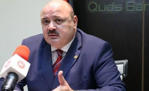 محافظ سلطة النقد عزام الشوا