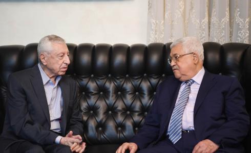 لقاء الرئيس الفلسطيني محمود عباس والأمين العام للجبهة الديمقراطية نايف حواتمة