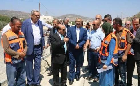الوزير الحساينة يتفقد الاعمال  في محافظة طولكرم