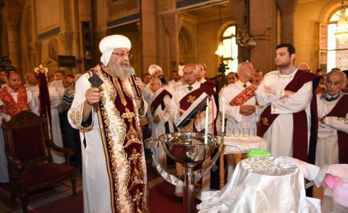 الكنائس القبطية تؤدي صلوات خميس العهد