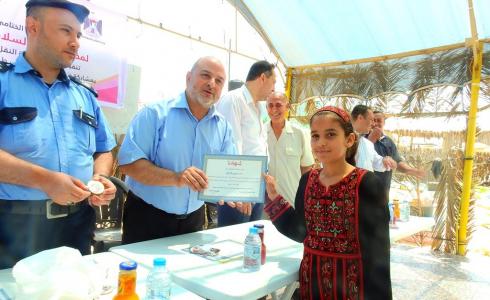 تكريم المشاركين في مخيمات السفير المروري