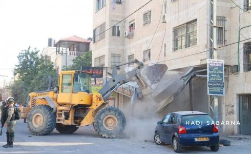 أزمة مرورية إثر عمليات هدم واسعة في محيط حاجز قلنديا