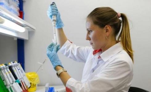 علاج فيروس كورونا في الصيدليات يوم الاثنين المقبل وهذا سعره