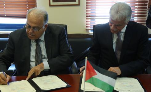 جانب من توقيع الاتفاقية بين التربية الوطنية للعلوم