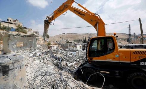 قوات الاحتلال تخطر بهدم 20 منزل في قرية العقبة