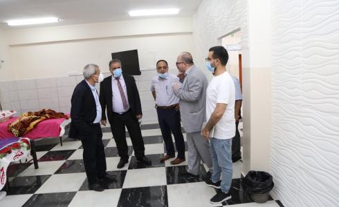 رواجبة يبحث مع نقيب الأطباء الوضع الصحي في قلقيلية