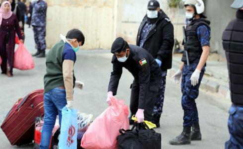 خروج المستضافين في الحجر - ارشيفية