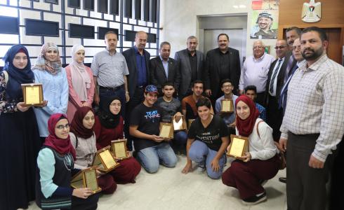 صيدم يكرّم الفائزين بمسابقة "الطالب المبرمج"