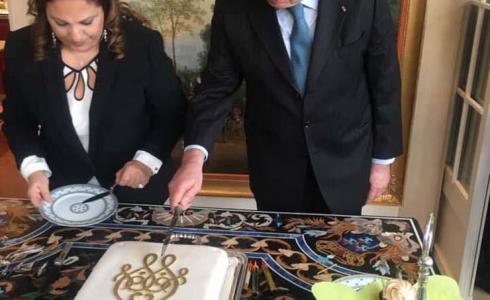 بالصور: آخر ملوك مصر يحتفل بعقد قران ابنته على مهندس فرنسي مسلم