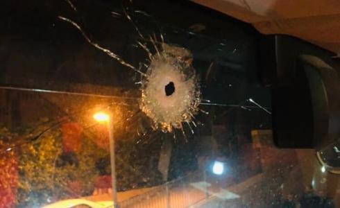 إطلاق نار على شاحنة وبيت في طرعان