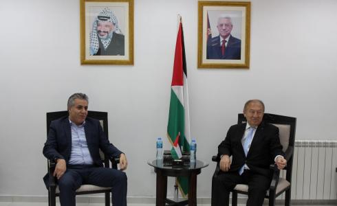 الضابطة الجمركية ووزارة الاقتصاد الوطني يبحثان التعاون في ضبط وتنظيم السوق الفلسطيني