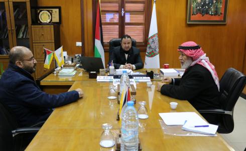 النائب أبو راس يلتقي رئيس بلدية غزة لمناقشة بعض القضايا الهامة