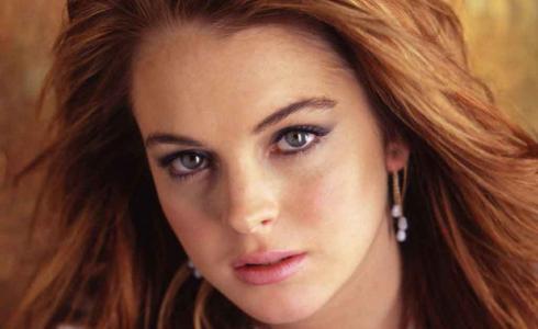 والد ليندسي لوهان يكشف علاقتها بمحمد بن سلمان