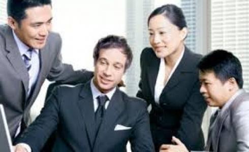 موظفين صينيين