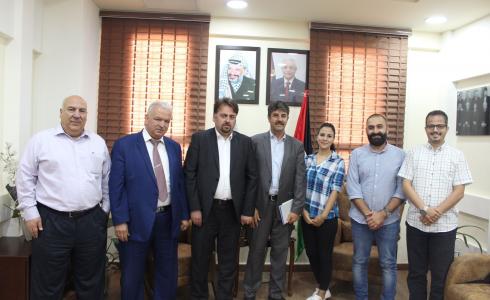 الخليل: غرفة المحافظة تبحث برنامج "مكني" مع "شركاء في التنمية المستدامة"