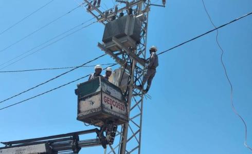 إنجاز مشروع ربط متكامل لإمداد مركز حجر دير البلح بالكهرباء