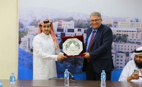 جامعة القدس تستضيف وفداً قطرياً من منظمات مجتمع مدني