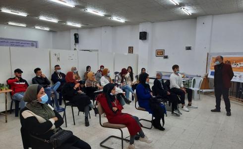 مركز الخليل المجتمعي ينفذ حوارا في جامعة فلسطين التقنية - الخليل