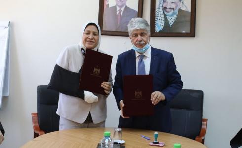 وزيرا التنمية وشؤون المرأة يوقعان مذكرة لتمكين النساء