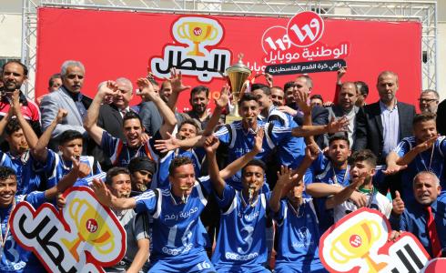 فوز فريق طلبة مديرية رفح ببطولة دوري كرة القدم المدرسية 