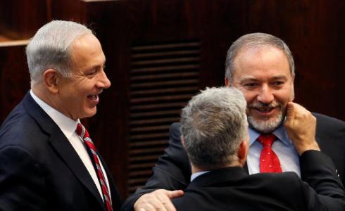 رئيس الحكومة الإسرائيلية بنيامين نتنياهو ووزير الأمن الإسرائيلي أفيغدور ليبرمان - أرشيفية