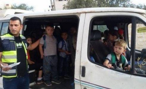 الشرطة تضبط حافلة بحمولة زائدة -أرشيفية-