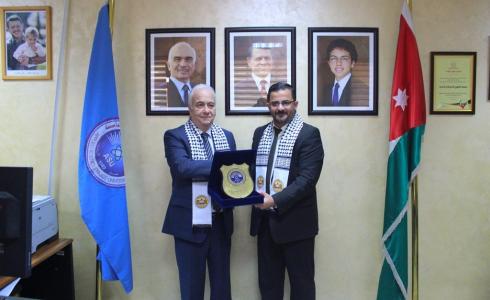جامعة الإسراء الفلسطينية تبحث تعزيز التعاون مع الجامعات الأردنية