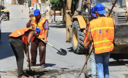 تنظيف مصارف مياه الأمطار استعداداً لفصل الشتاء