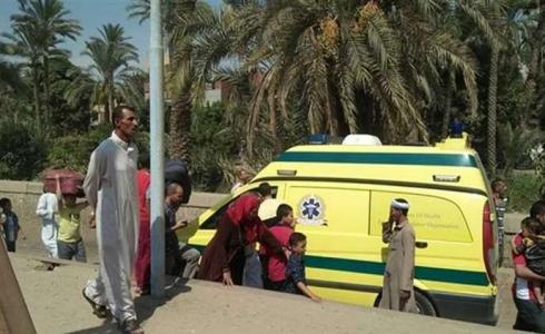 مصر: قطار يخرج عن طريقه في أسوان