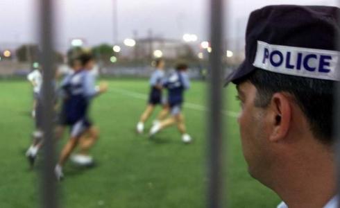 اللاعب الأرجنتيني هدد مدربه بالسلاح 