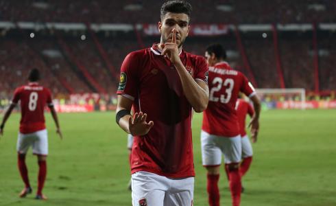 نجم الأهلي المصري وليد أزارو 