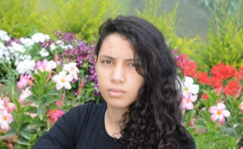 الفتاة ياسمين أبو رقبة 