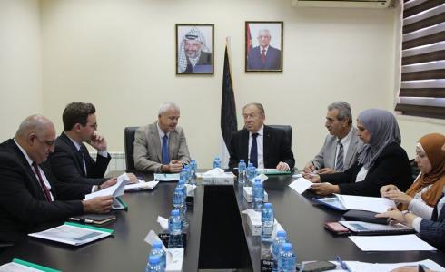 العسيلي مع وفد الاتحاد الأوروبي