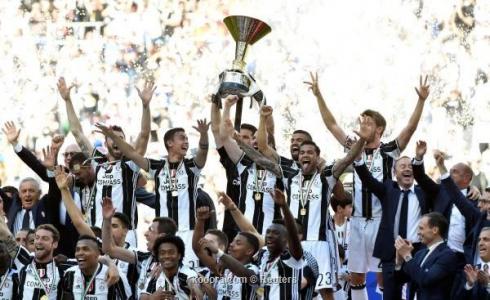 تتويج يوفنتوس بالنسخة الماضية من الدوري الإيطالي