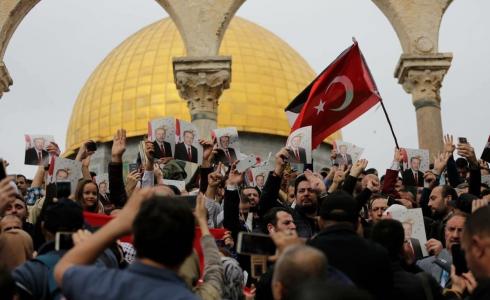 رفع علم تركيا في المسجد الأقصى - توضيحية