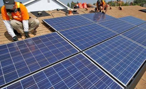 مشروع أنظمة الطاقة الشمسية في المدارس الحكومية