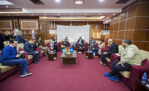  وفداً رفيع المستوى من البنك الدولي يزور الكلية الجامعية 