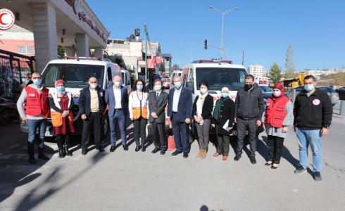 الحكومة اليابانية تُقدم 6 مركبات إسعاف للهلال الأحمر 