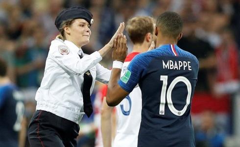 مبابي يحفر اسمه بعد بيليه في تاريخ كأس العالم