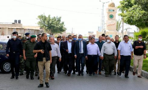 وفد حكومي بغزة يقدم واجب العزاء بالراحل رمضان شلح