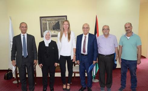 القنصل الايطالي في زيارة للمجلس التشريعي الفلسطيني