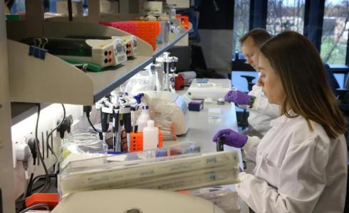 علماء -توضيحية-