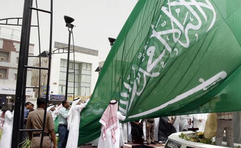صحيفة تنشر صورة نادرة لأول ملك معزول في تاريخ السعودية