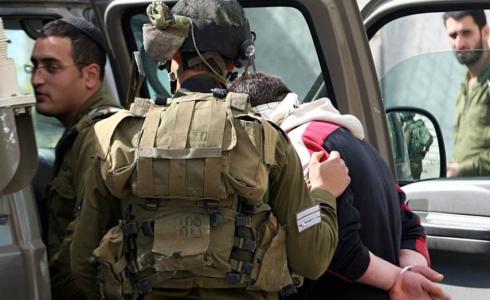 قوات الاحتلال تعتقل مواطنًا خلال عودته إلى غزة