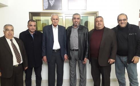 اللواء جبر ومحافظي قطاع غزة يزورون لجنة الحج والعمرة بغزة