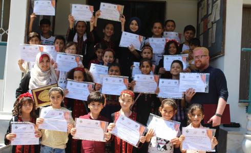 خدمات الطفولة ووزارة الثقافة تختتمان دورة حول 'الكتابة الإبداعية وفن الإلقاء'